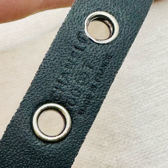 CHANEL EUC Vtg Exotic Purple Iridescent Python Snap CC Bracelet - Picture 11 of 12